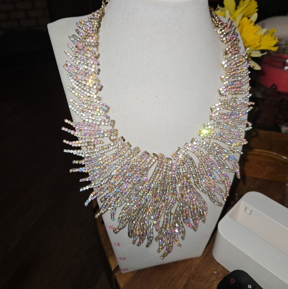 Elegant NATASHA COUTURE Golden Aurora Borealis Statement Bib Necklace - Picture 6 of 8